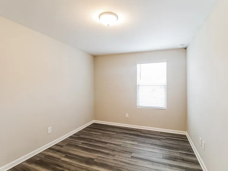 4009 Kendrick Cir — Photo 13
