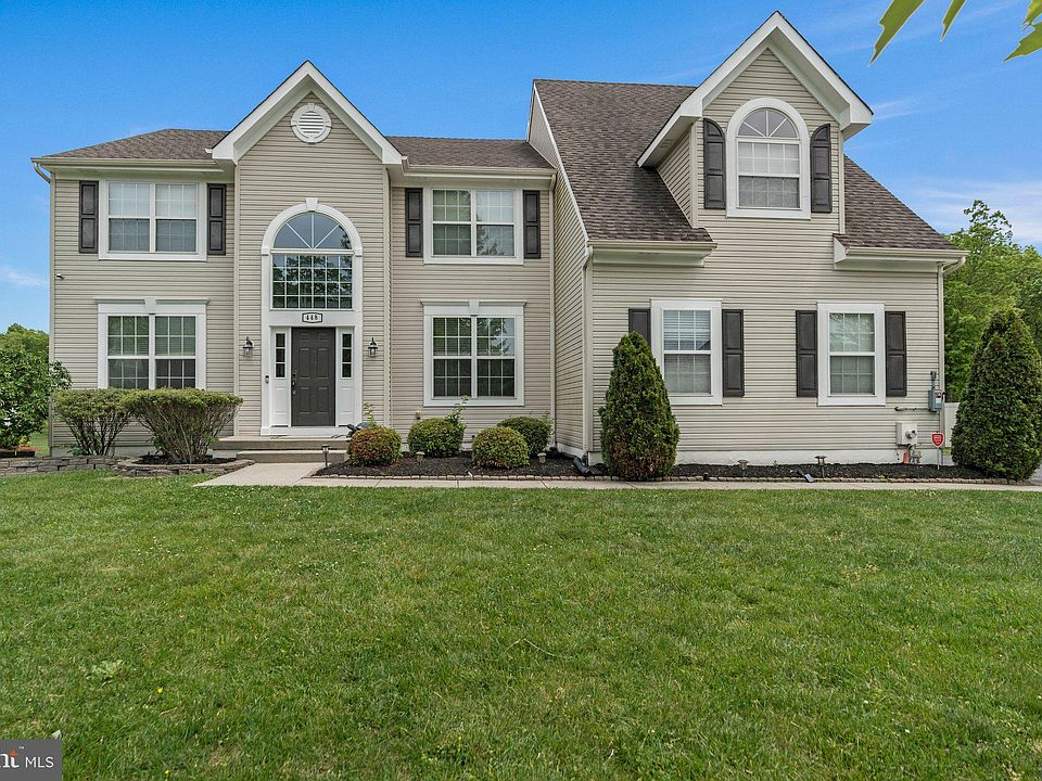 2nd image of 448 Huntingdon Dr