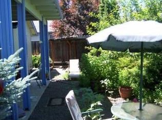 135 Meadow Slope Dr, Talent, OR 97540