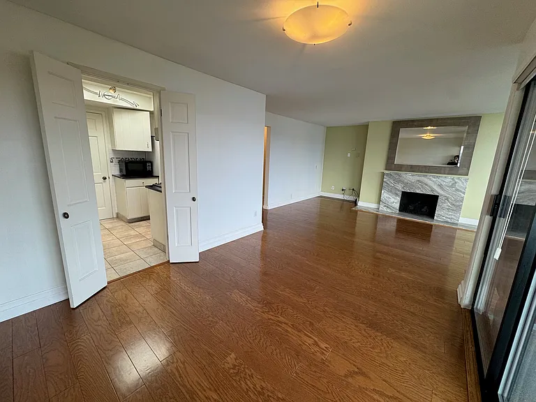 2330 43rd Ave E #1 — Photo 14