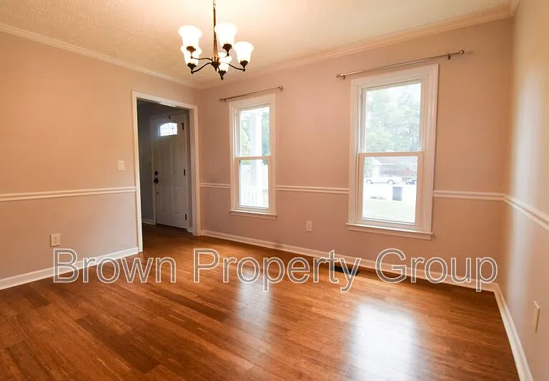 5804 Norman Pl — Photo 7
