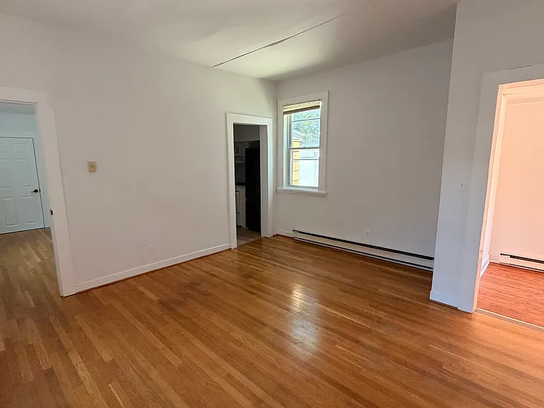 12 Maryland Ave #E — Photo 2