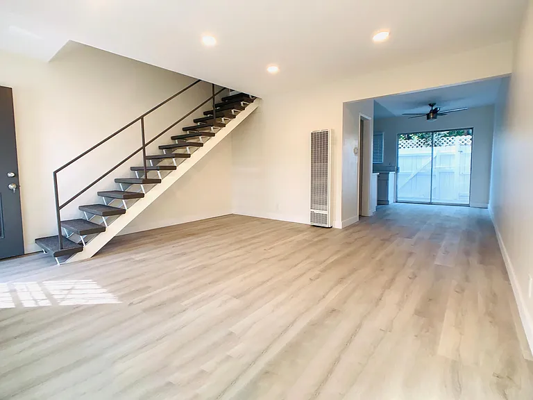 10219 Palms Blvd #10225 — Photo 11
