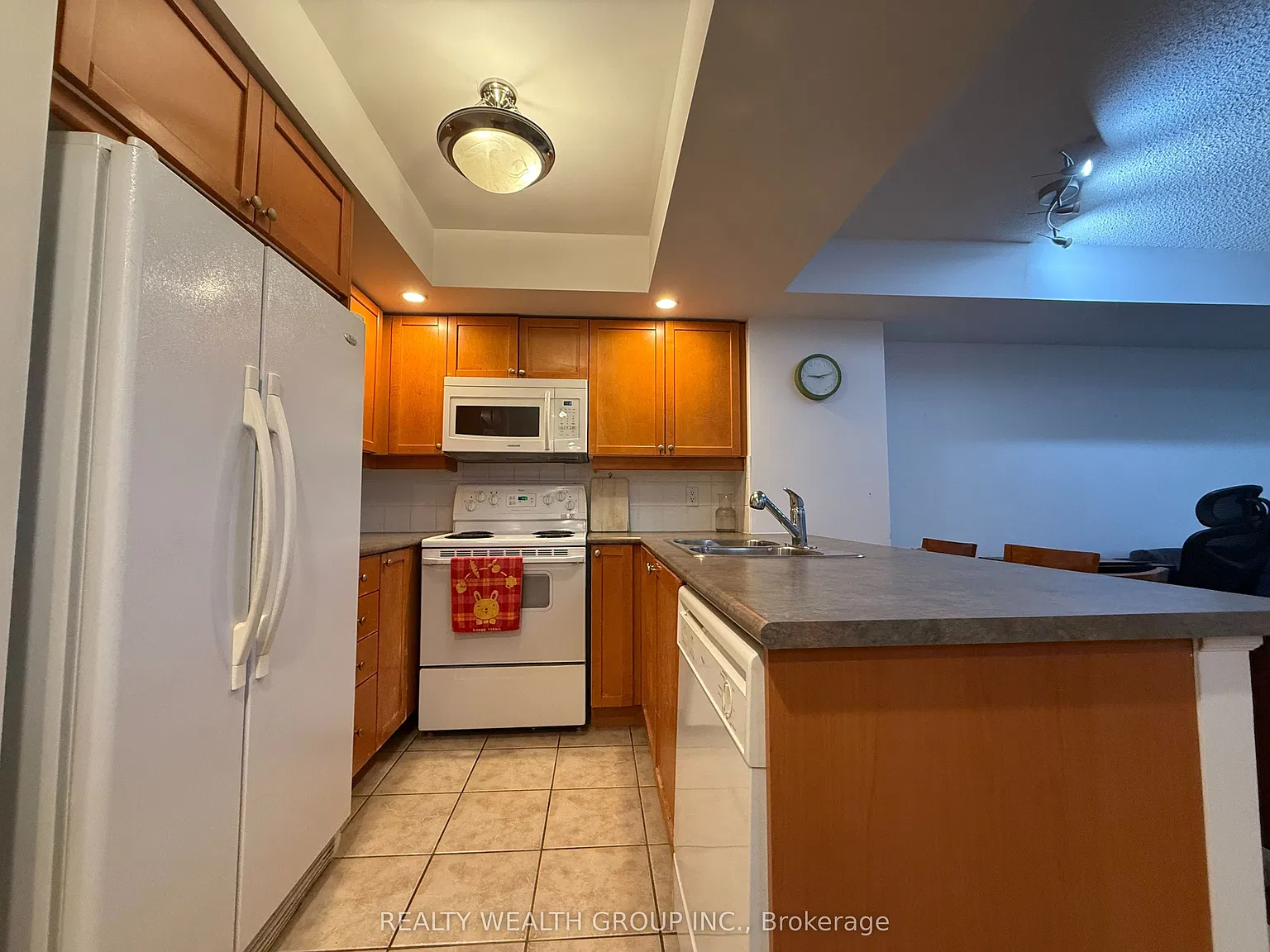 Triomphe East Tower By Tridel — Photo 4