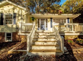 19 Dew Waite Rd, Black Mountain, NC 28711