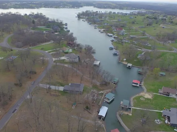 50 Lake Viking Ter, Gallatin, MO 64640