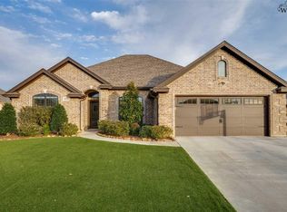 4933 Spring Hill Dr, Wichita Falls, TX 76310