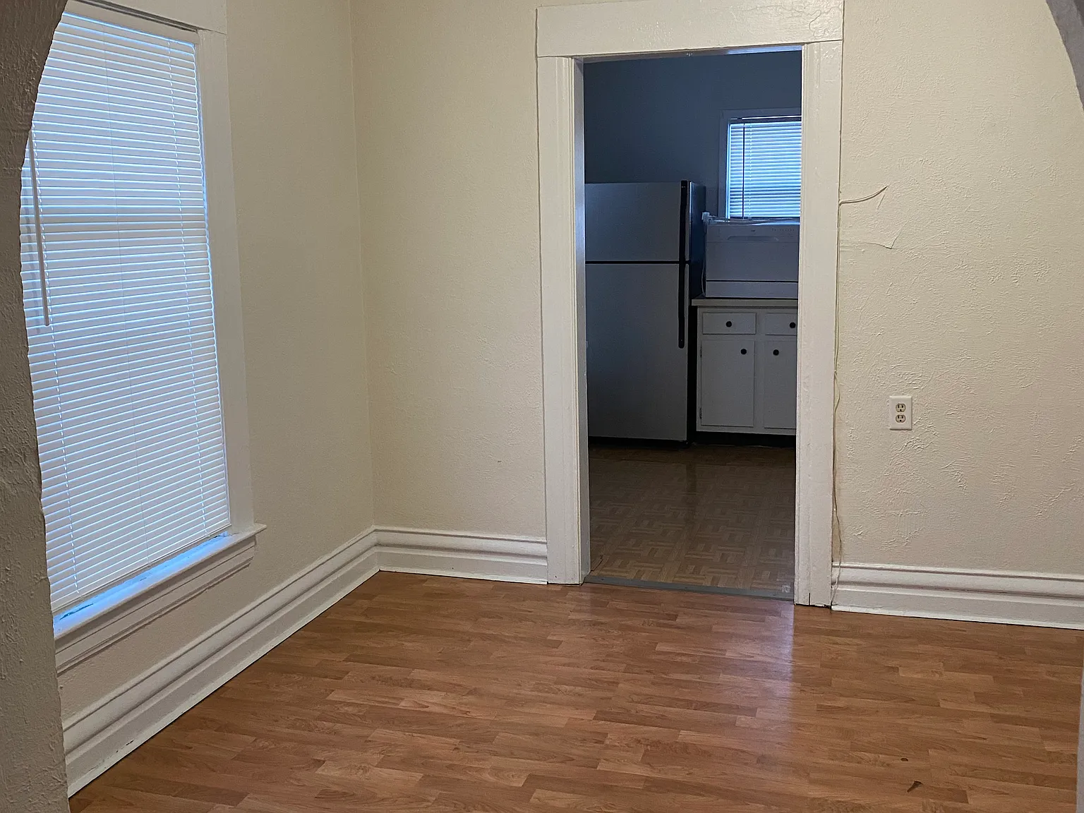 915 Hickory St — Photo 4
