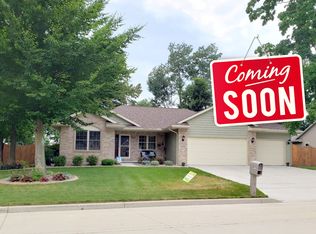 2614 Knuell St, Manitowoc, WI 54220