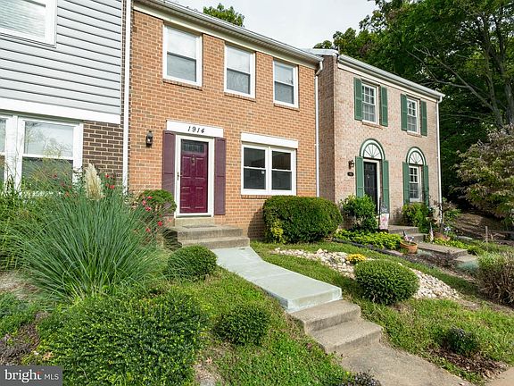 2nd image of 1914 Mariner Ln