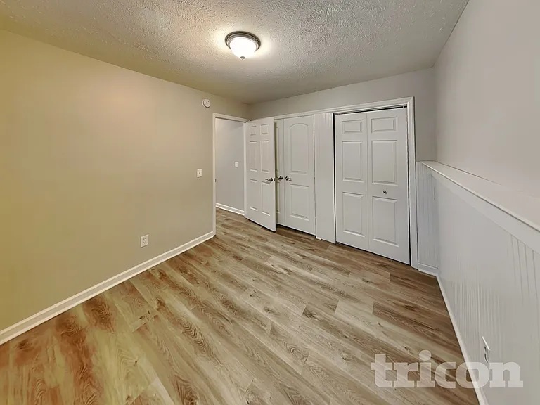 80 Vincent Ln — Photo 12
