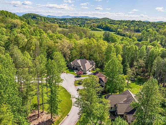 3rd image of 294 Holly Haven Ct