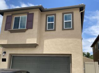 211 Silver Fir Ct, Vista, CA 92083