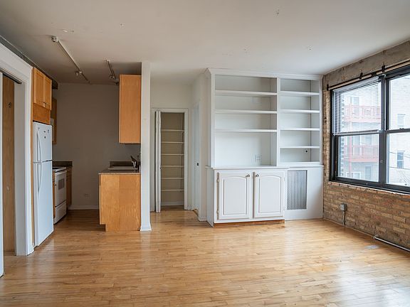 5th image of 4630-4632 N Beacon St #4630-2D