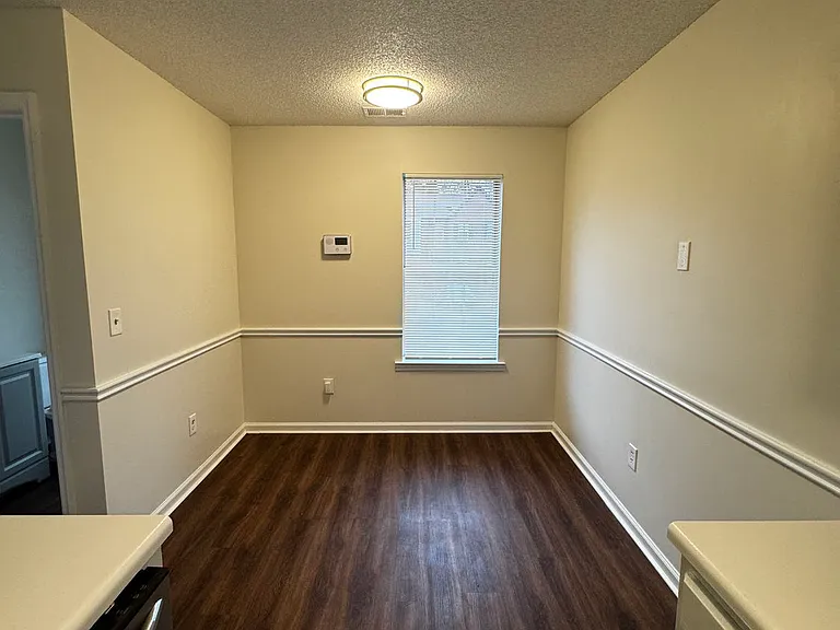875 Joseph Club Dr SW — Photo 3