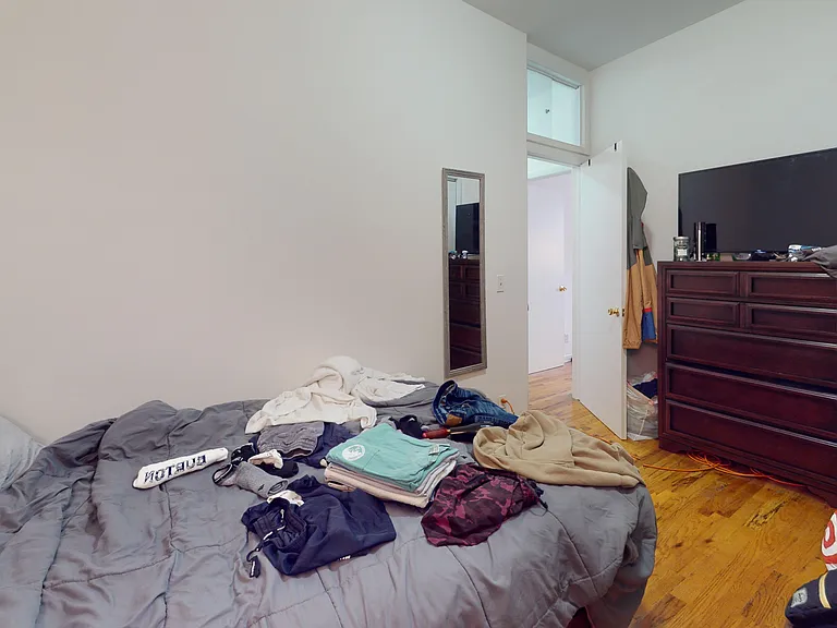 1293 1st Ave #6 — Photo 7