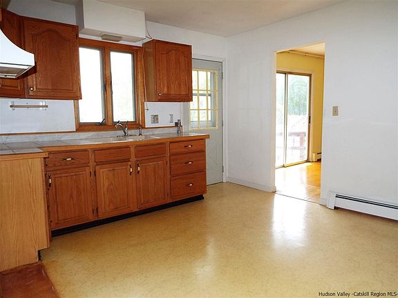 2nd image of 265 Washington Ave