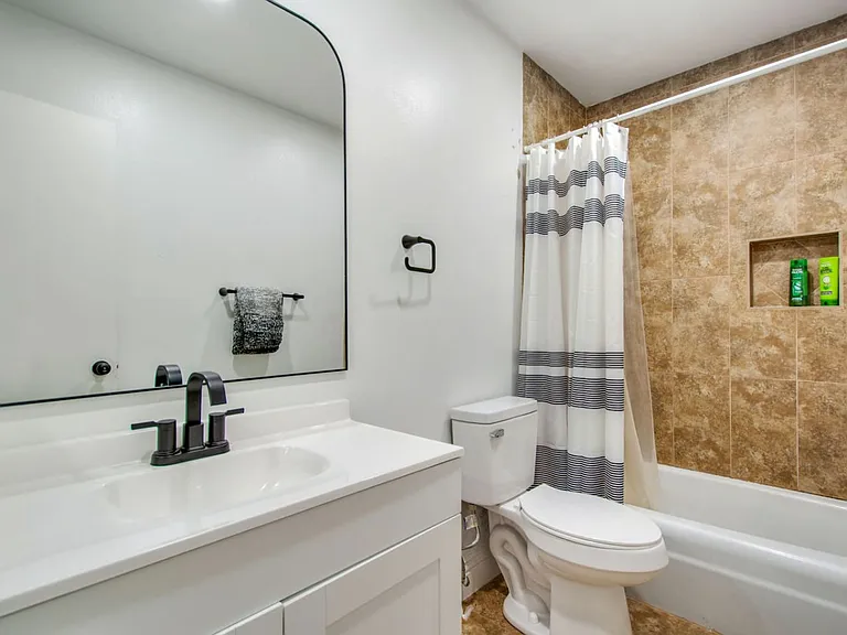 3720 S Marine St #1 — Photo 26