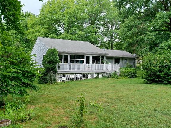 4th image of 1008 Eastland Cir