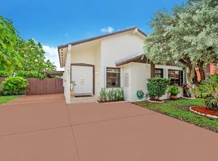 763 SW Hundred Court Cir, Miami, FL 33174