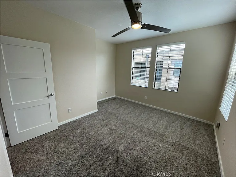 501 W Maple Ave — Photo 42