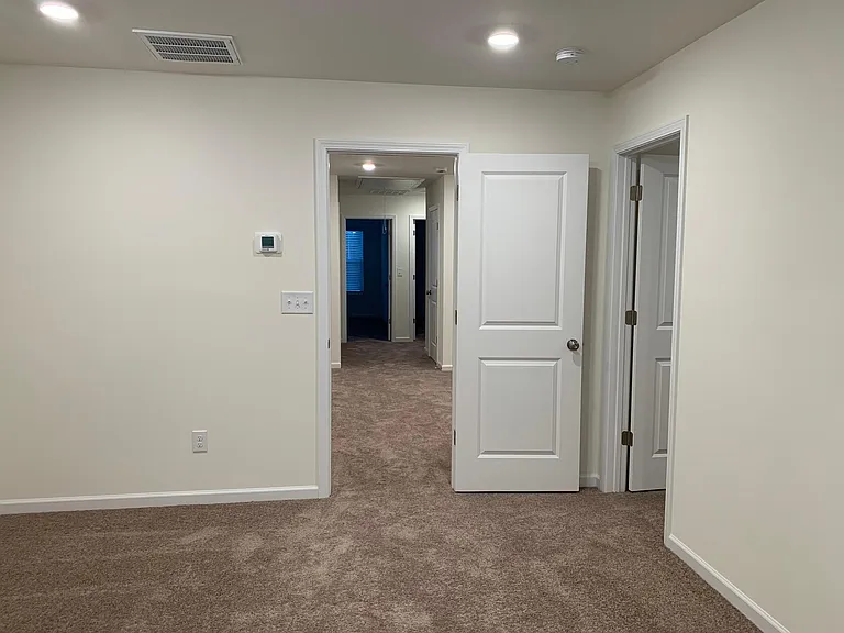 8101 Ramsburg Dr — Photo 26