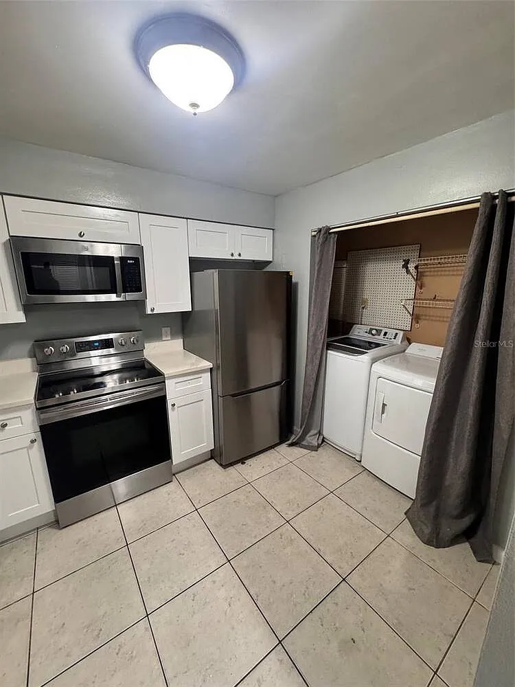 2 bed, 2.0 bath, 948 sqft, $1,650 — Photo 4