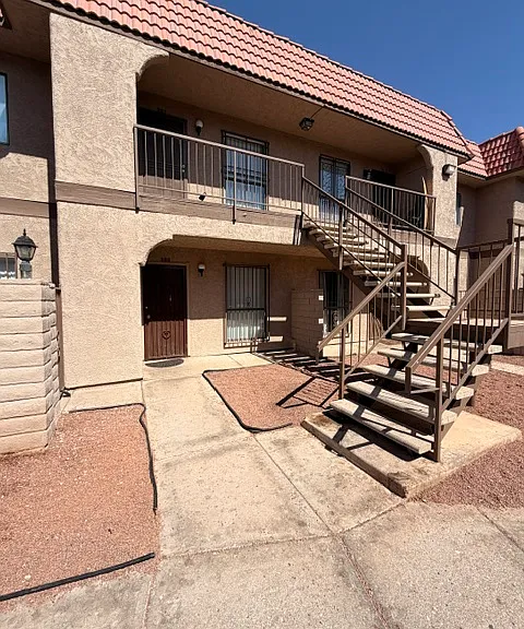 4300 N Lamont St #261 — Photo 1