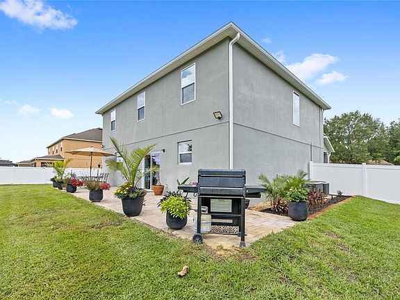 2nd image of 122 LOS ARBOR DRIVE