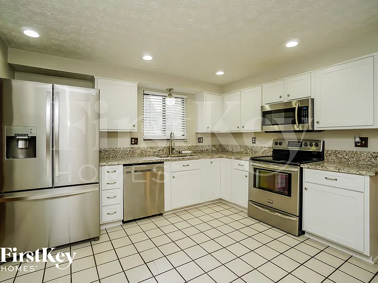 6320 Middleboro Ct — Photo 8
