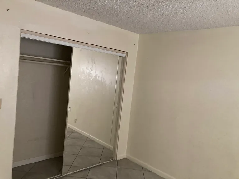 7236 Garden Dr #6 — Photo 4