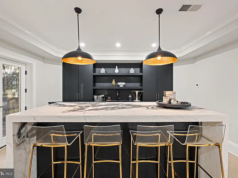 8305 Fox Haven Dr — Photo 45