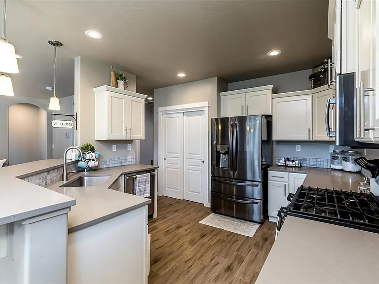 9549 Goldenpond Ct — Photo 26