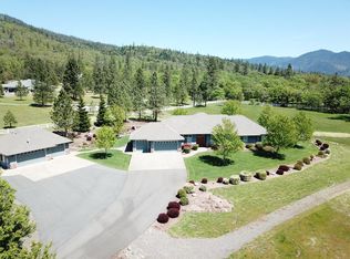 267 Crume Dr, Grants Pass, OR 97526