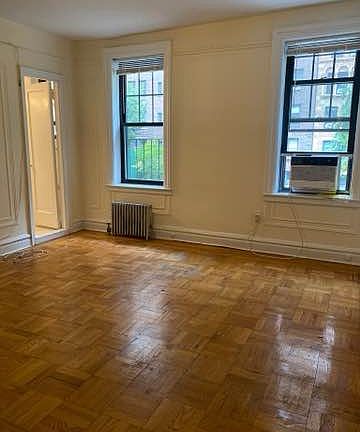 3rd image of 146 W 79th St #2A3