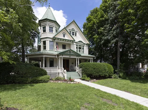 622 W Main STREET, Whitewater, WI 53190