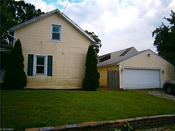 2nd image of 456 Jefferson Ave