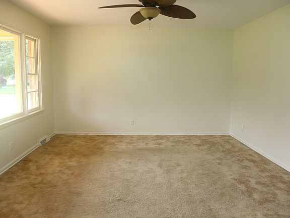 4th image of 304 Hay Long Ave