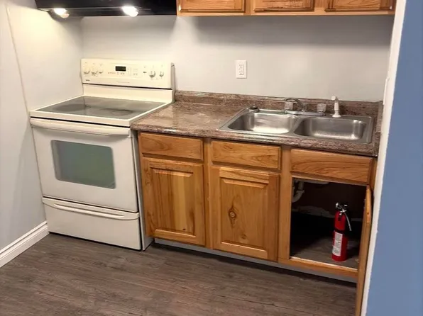 900 W 26th Ave #7, Anchorage, AK 99503