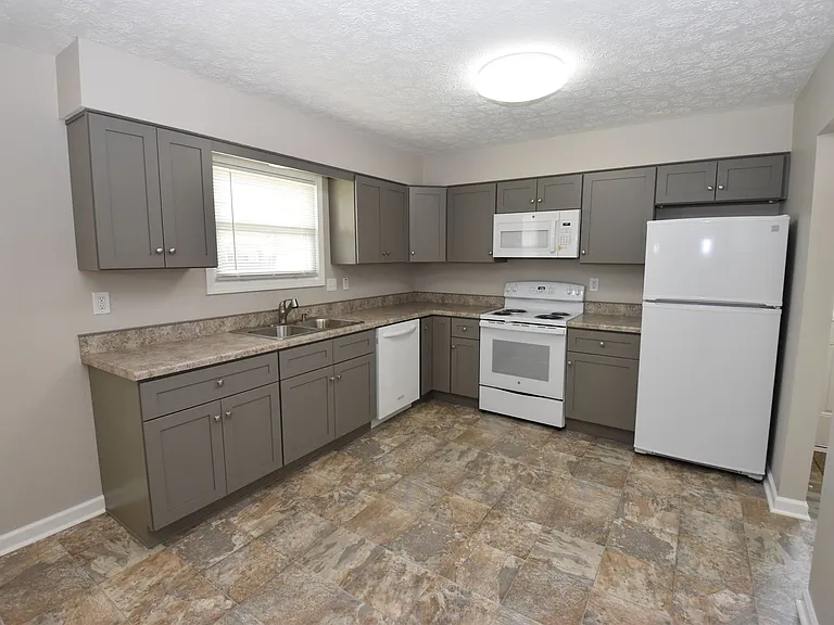 1439-1441 Coachlite Dr — Photo 4
