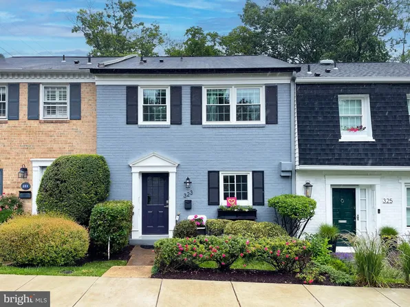 323 Center St N, Vienna, VA 22180