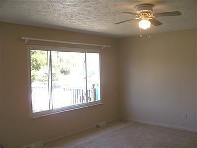 3rd image of 103 Clover Cliff Dr