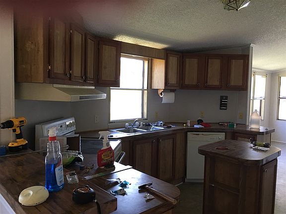 5th image of 302 N 1st St
