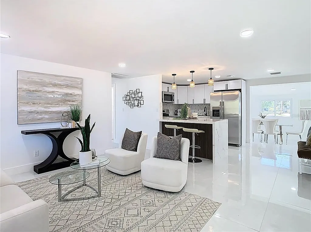 3 bed, 2.0 bath, 1275 sqft, $3,100 — Photo 3