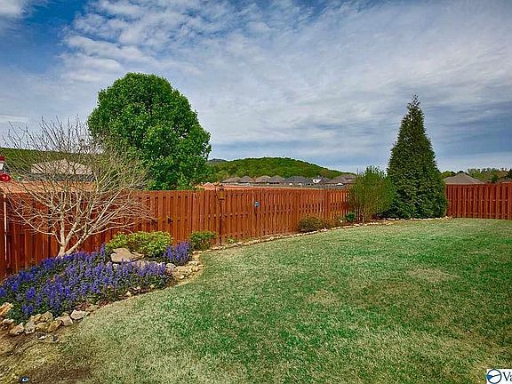 3rd image of 5034 Valley Cove Dr SE