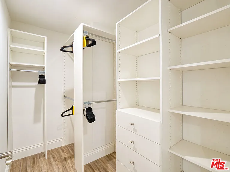 8700 Chalmers Dr #Penthouse 401 — Photo 16