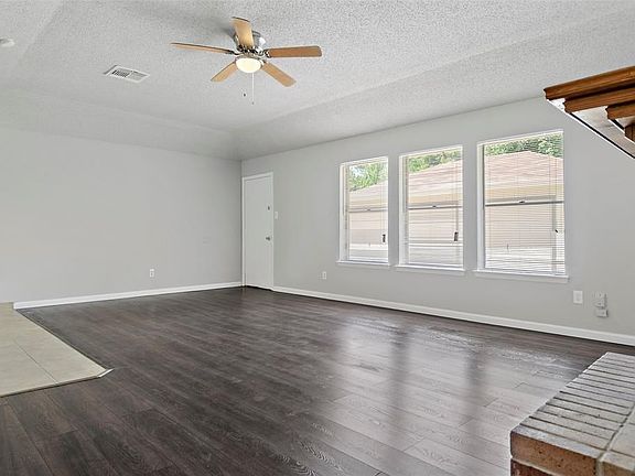 Full of natural light and open concept