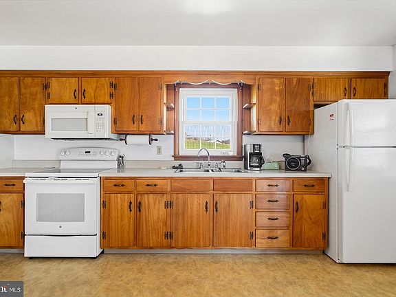 3rd image of 164 Bethel Grange Rd