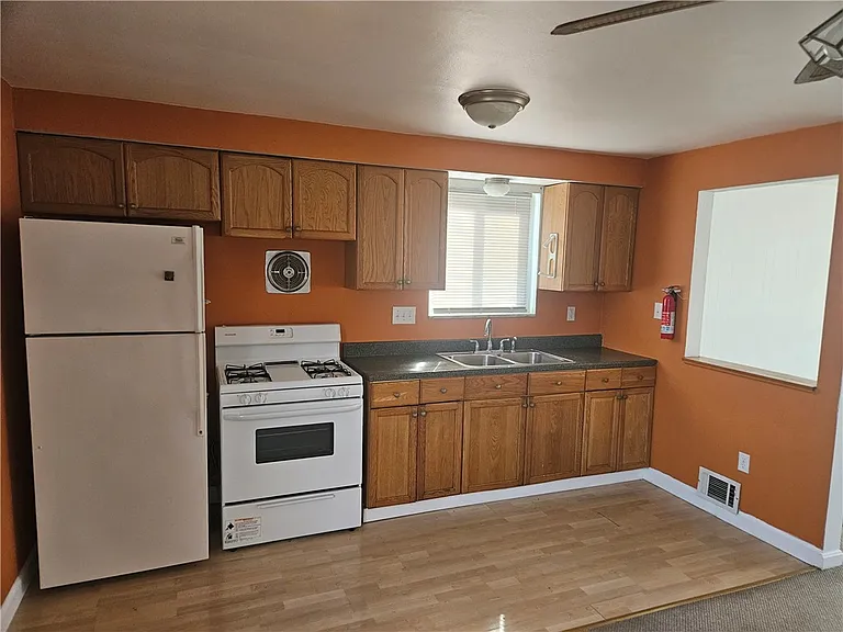 812 Westbury Rd #B — Photo 11