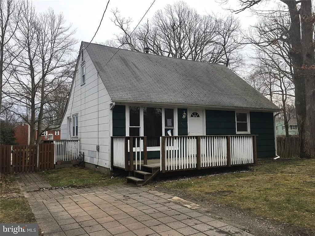 104 Brighton Ave photo 1
